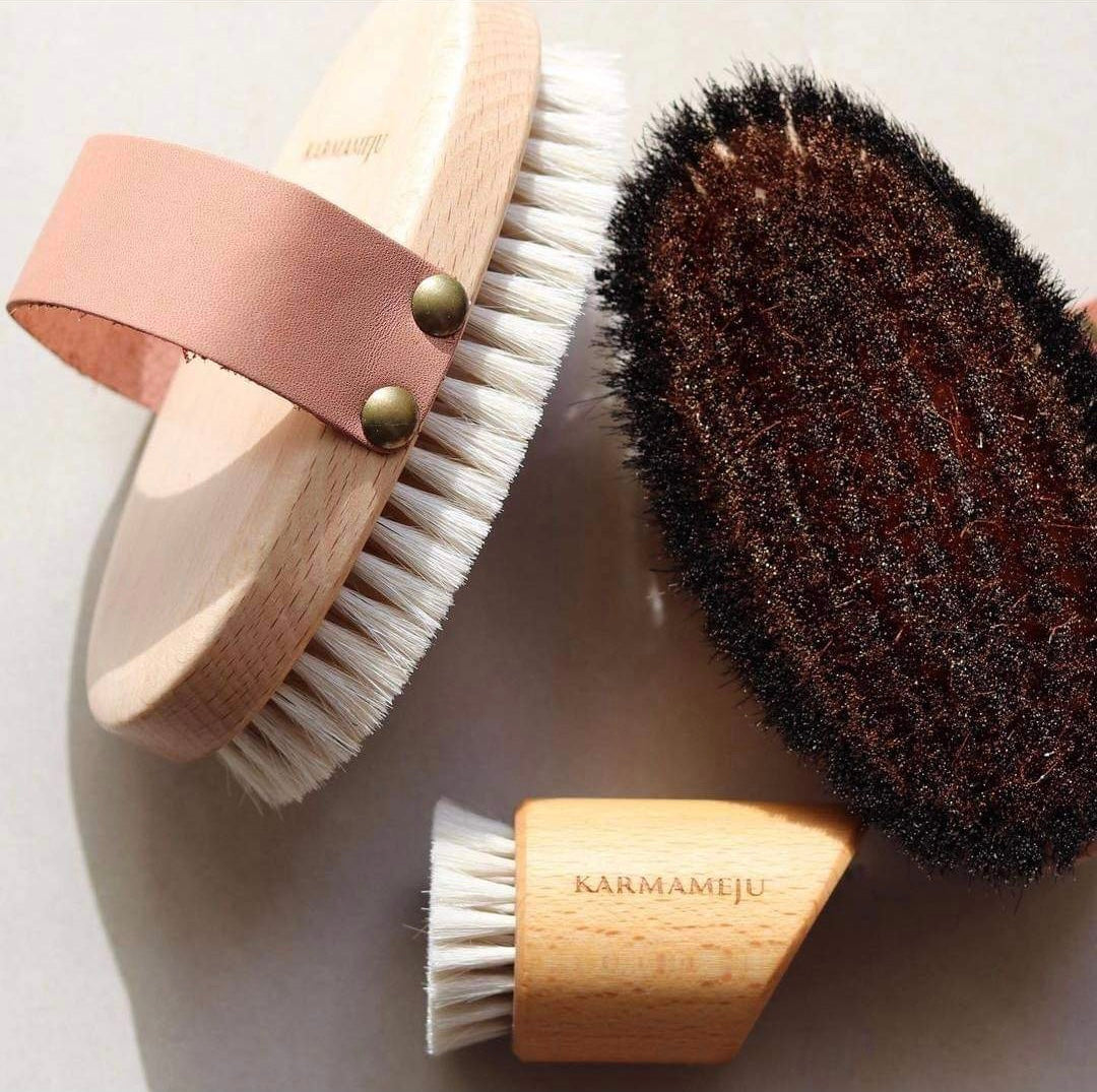 Karmameju tørbørster