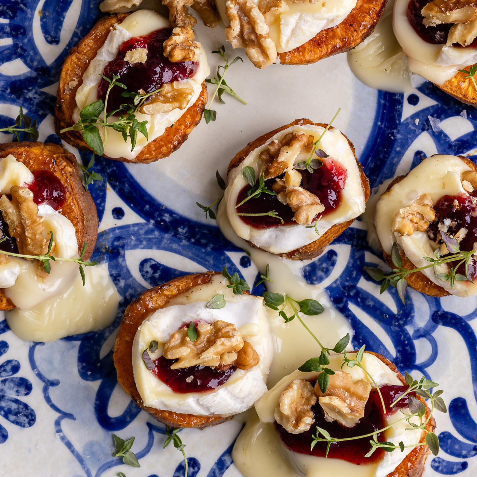 Sød kartoffel bidder med brie