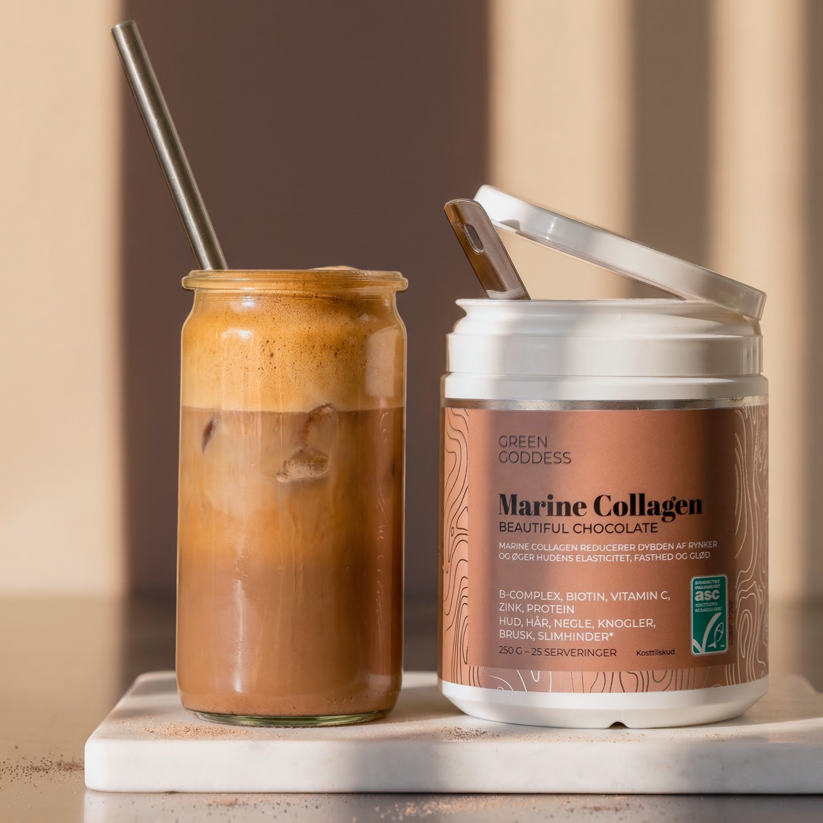 Dalgona iskaffe med collagen