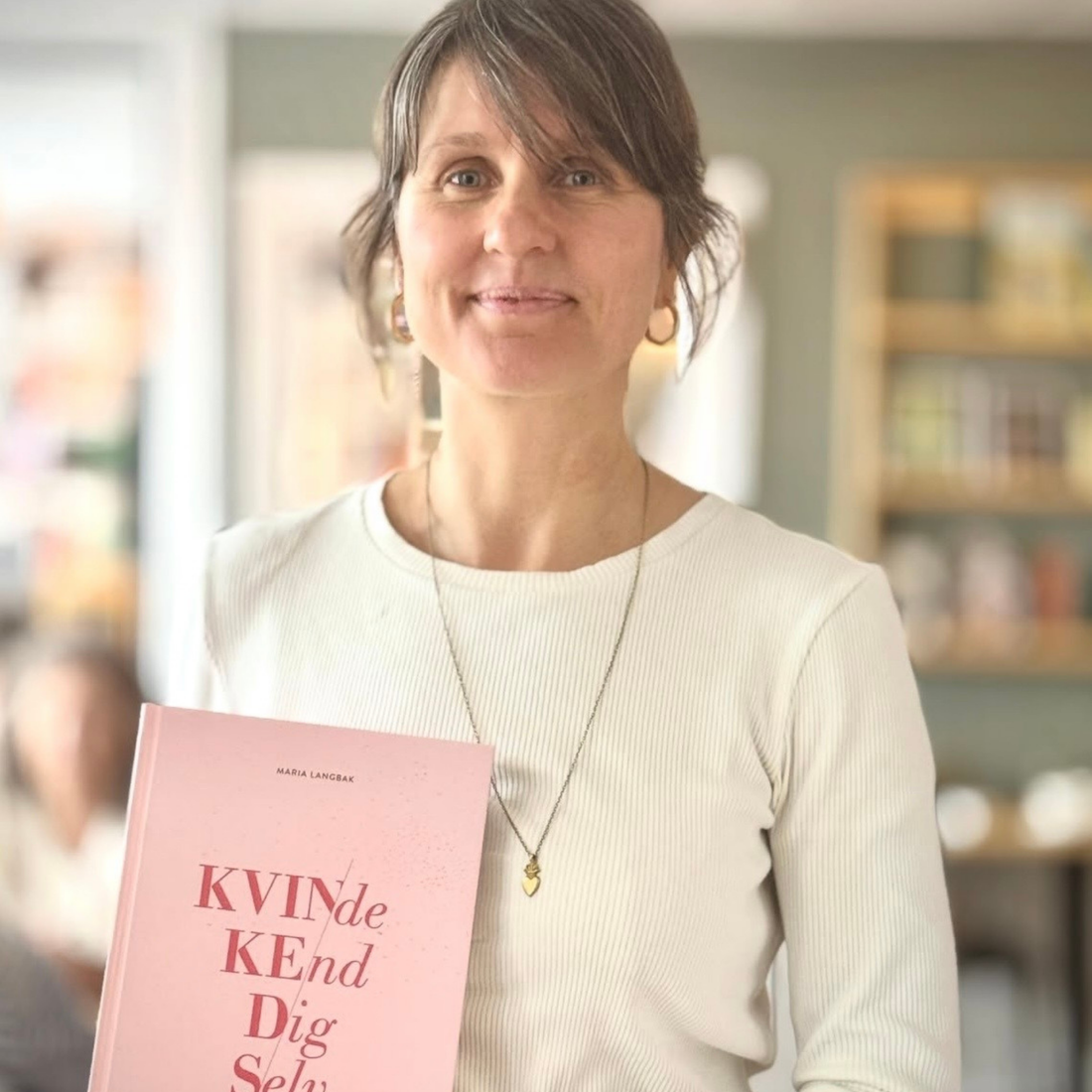 Læs forordet: Kvinde kend dig selv