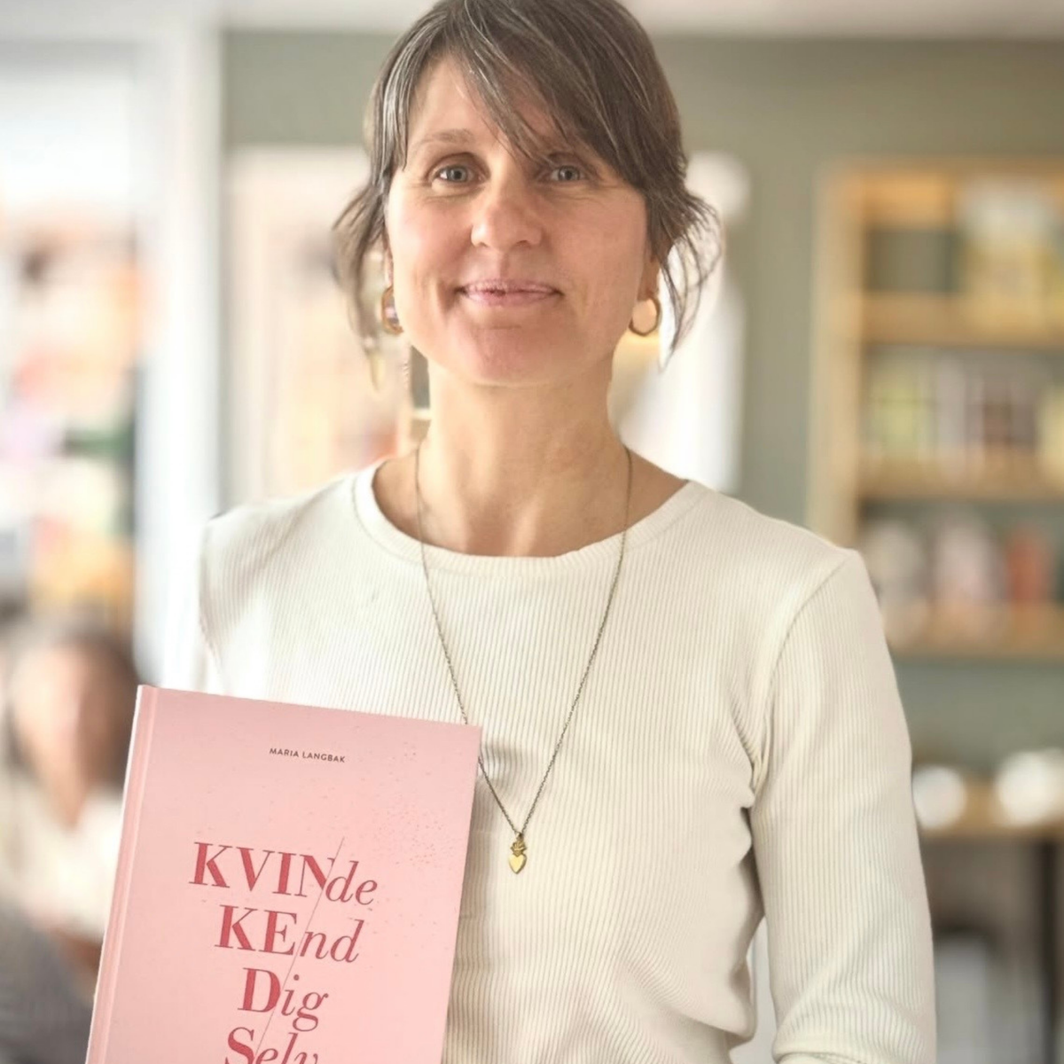 Læs forordet: Kvinde kend dig selv