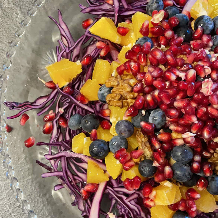 Rødkålssalat med appelsin og granatæblekerner