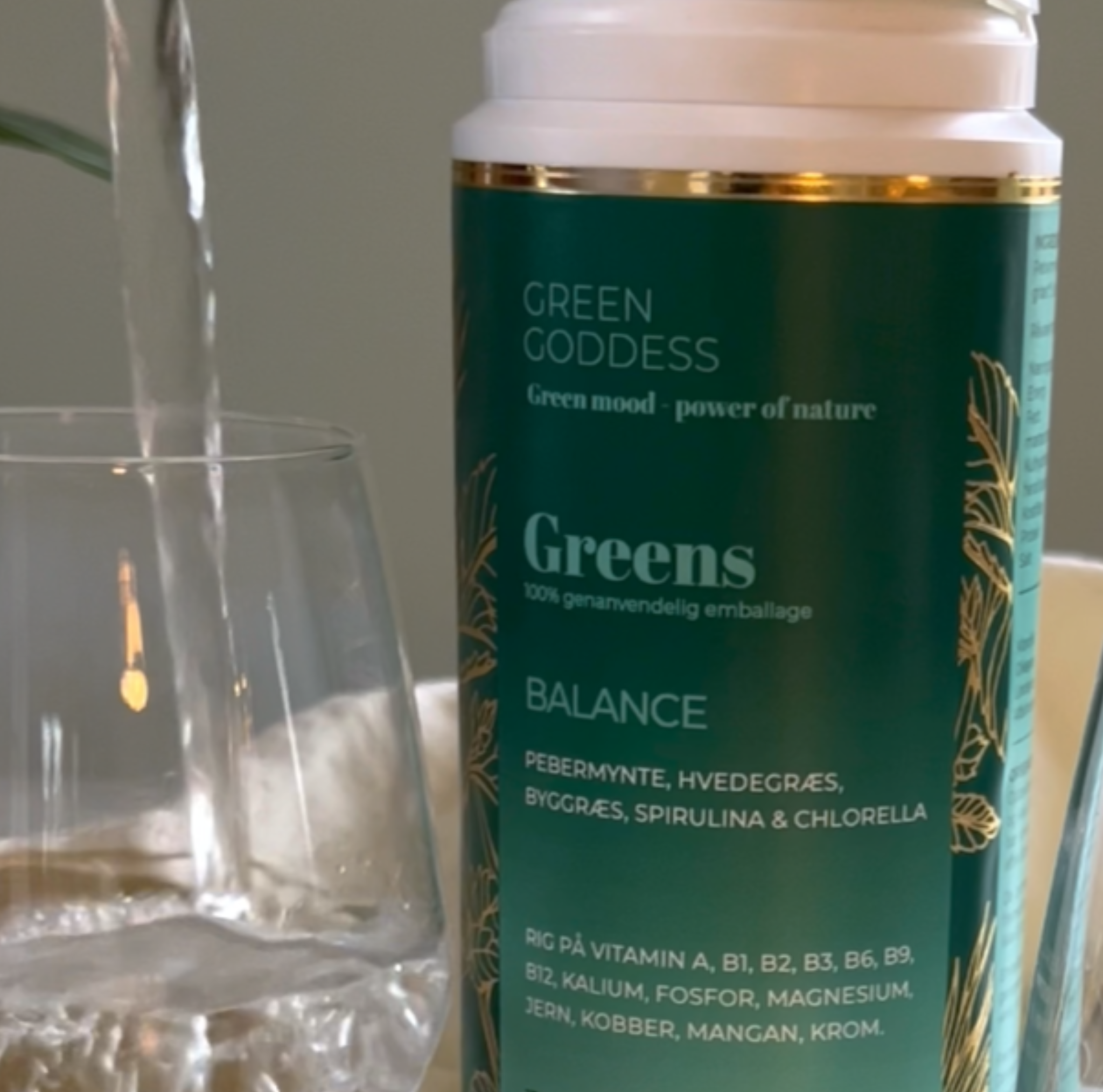 Greens, der kan drikkes i vand