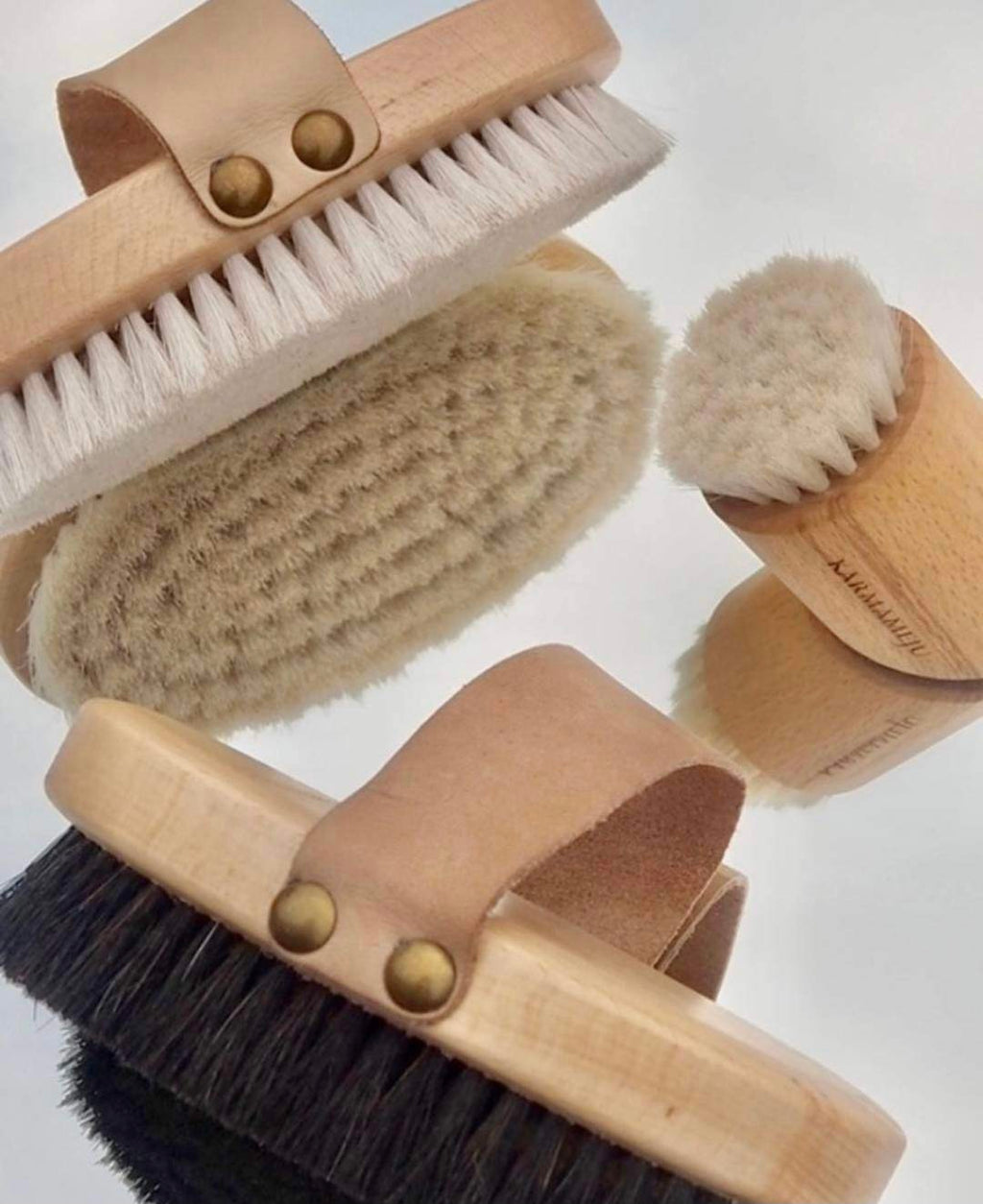 Karmameju tørbørster